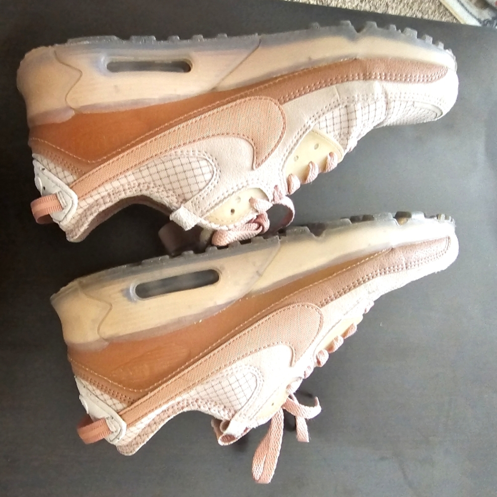 Terrascape Nike. Size 9